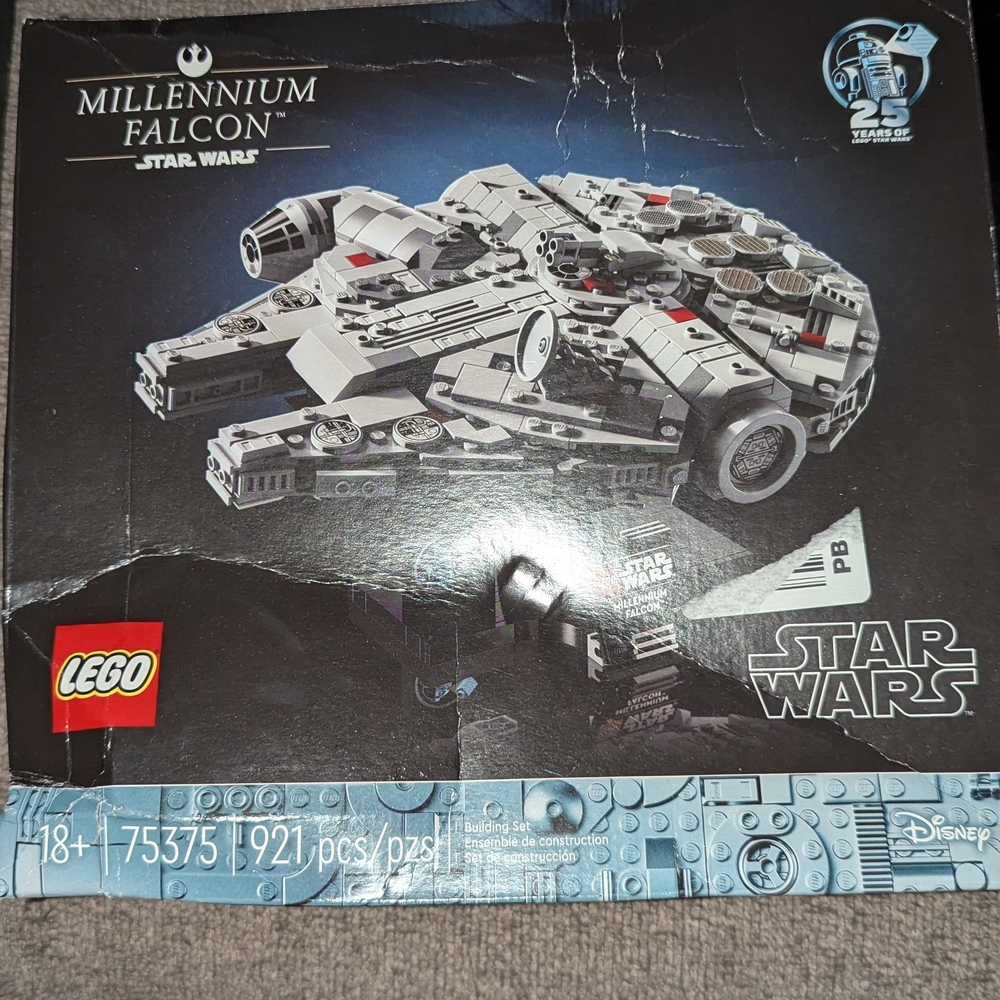 LEGO Star Wars Millennium Falcon Set - Black, Gray, Red